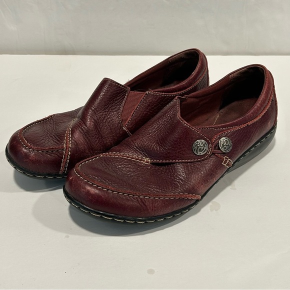 Clarks Shoes - Clarks Ashland Loop Womens Size 7.5M Burgundy Textured Leather Loafers